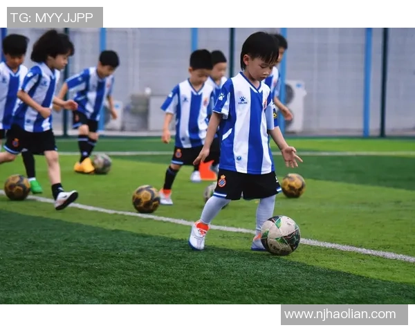 蒙特瑞与扎卡特卡斯的激烈对决展现足球魅力与团队精神